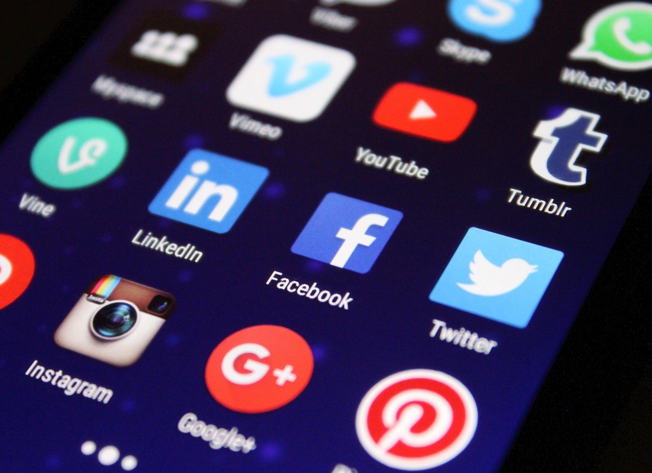 médias, des médias sociaux, applications, réseau social, facebook, symboles, numérique, twitter, réseau, réseaux sociaux, icône, la communication, www, l'internet, la mise en réseau, bouton, social, réseaux sociaux, réseaux sociaux, réseaux
